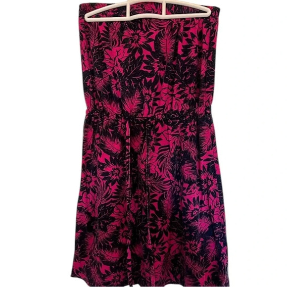 Dress - Picture 1 of 6